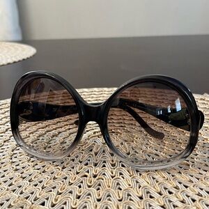 Balenciaga Oversize grey/gradient
black sunglasses